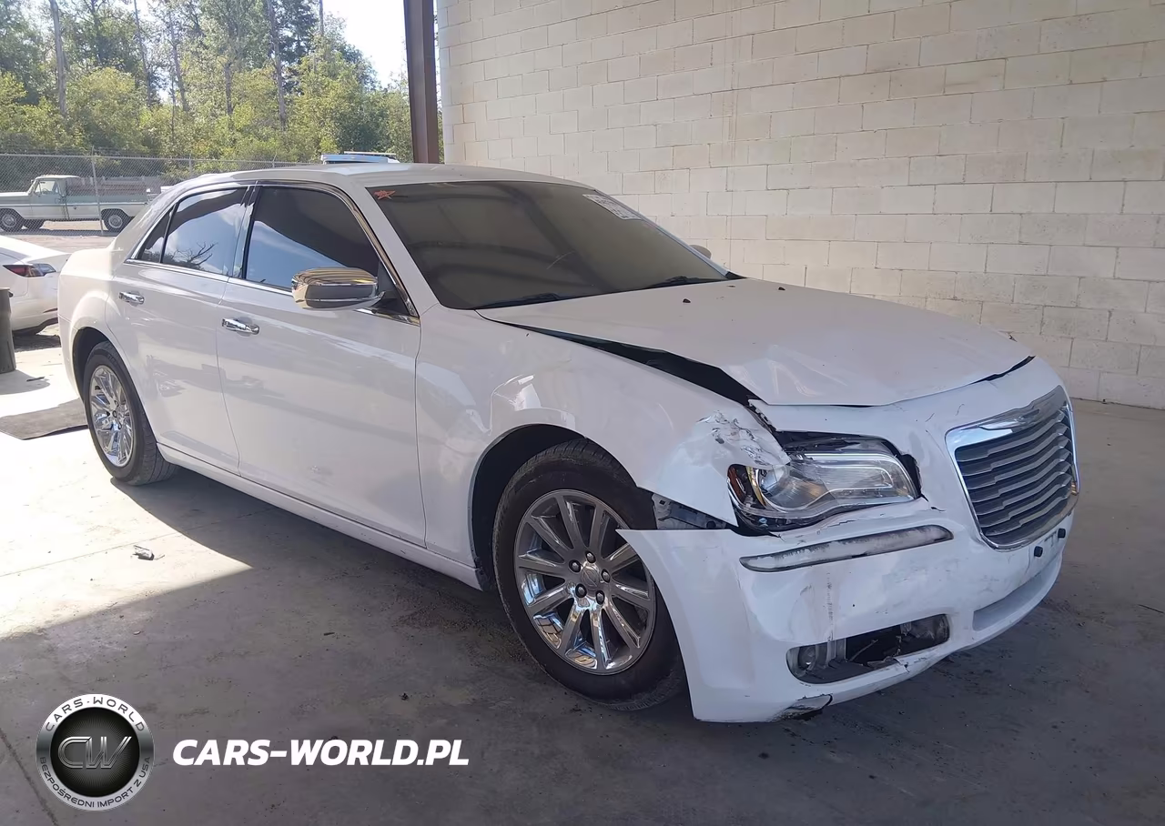 2013 Chrysler 300C – zdjęcie 1 z 16