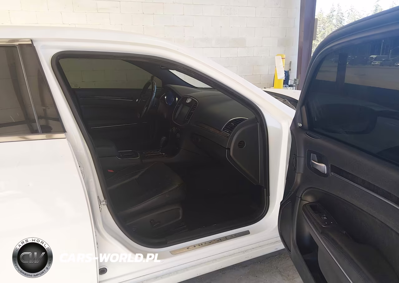 2013 Chrysler 300C VIN:2C3CCAET6DH661924 - 5