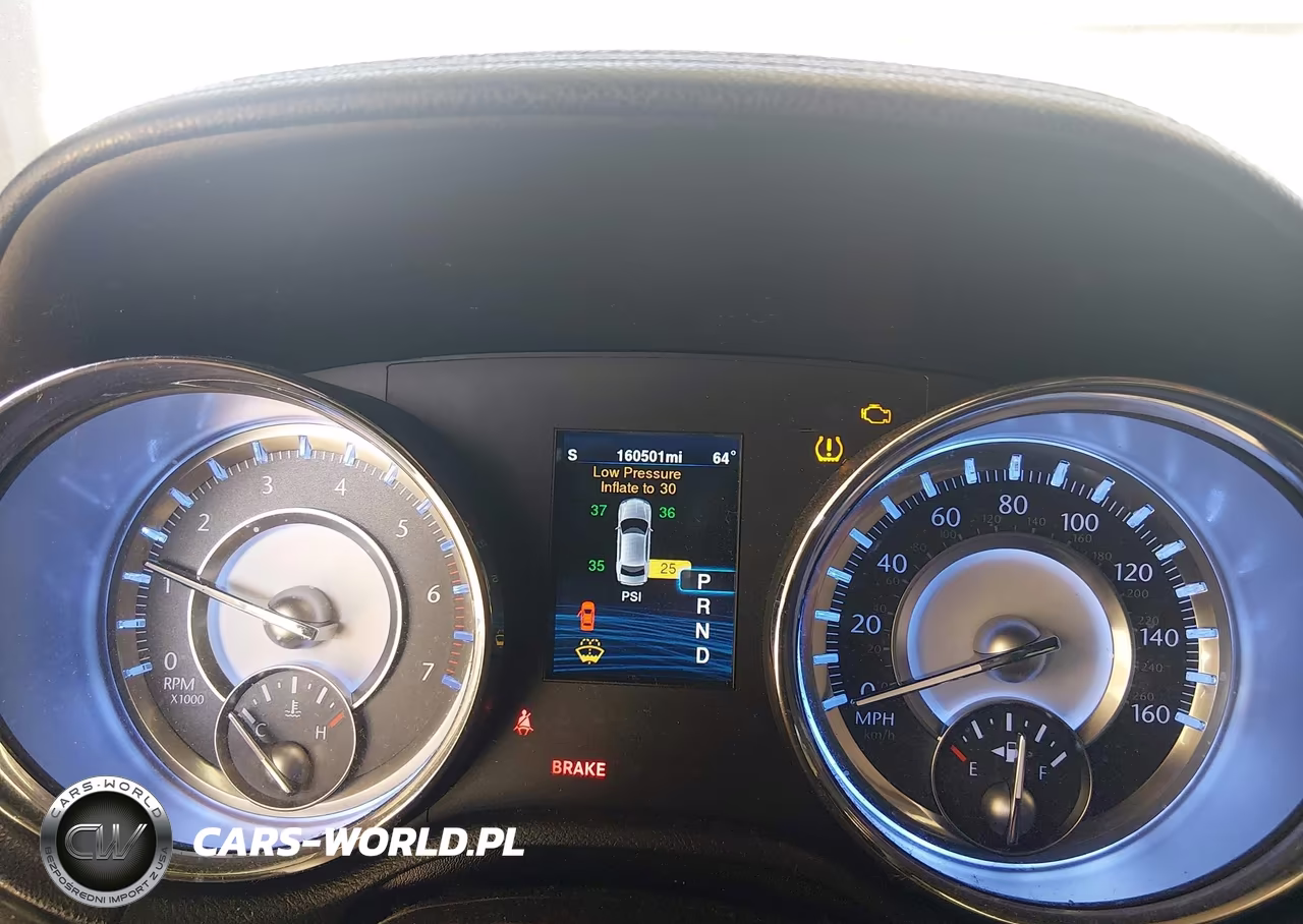 2013 Chrysler 300C VIN:2C3CCAET6DH661924 - 7