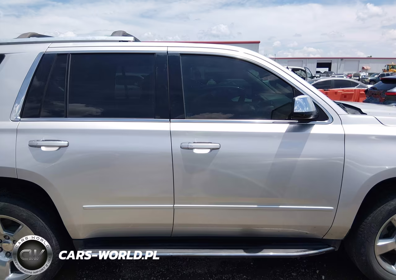 2018 Chevrolet Tahoe Premier VIN:1GNSKCKC7JR160859 - 13
