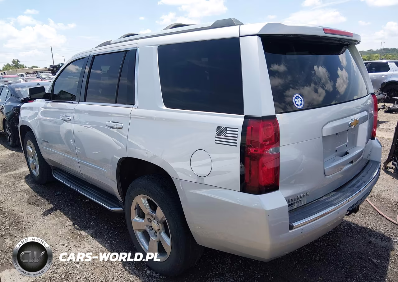 2018 Chevrolet Tahoe Premier VIN:1GNSKCKC7JR160859 - 3