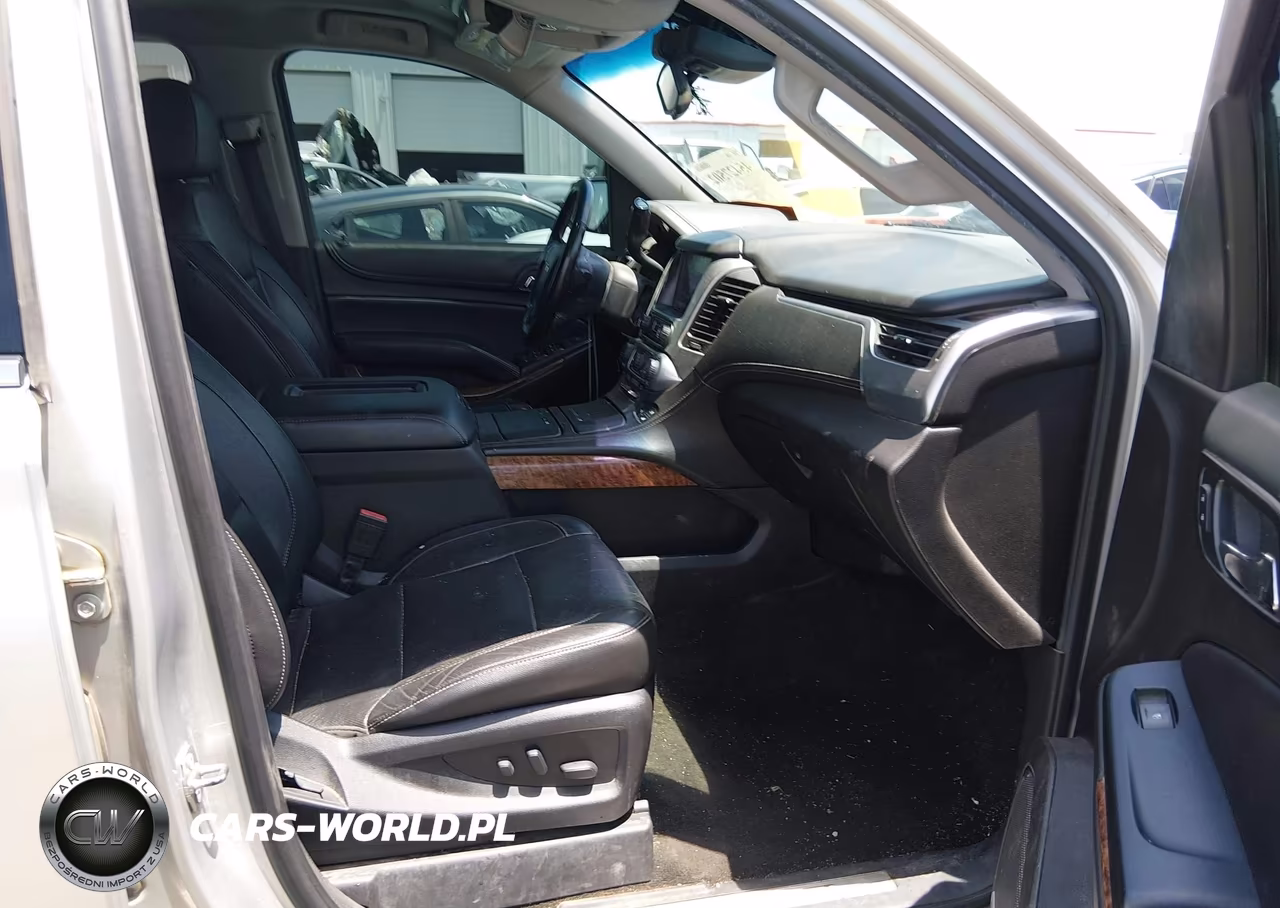 2018 Chevrolet Tahoe Premier VIN:1GNSKCKC7JR160859 - 5