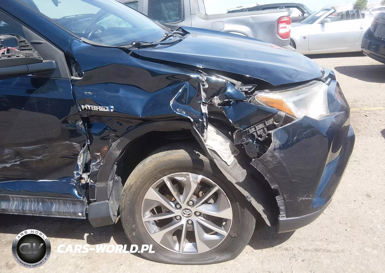 2017 Toyota Rav4 Hybrid Xle VIN:JTMRJREV3HD085546 - 6