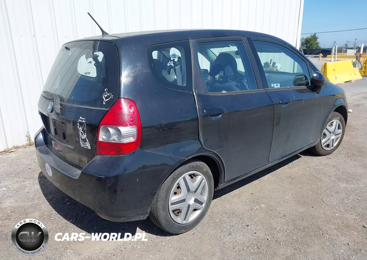 2008 Honda Fit VIN:JHMGD37458S043924 - 4