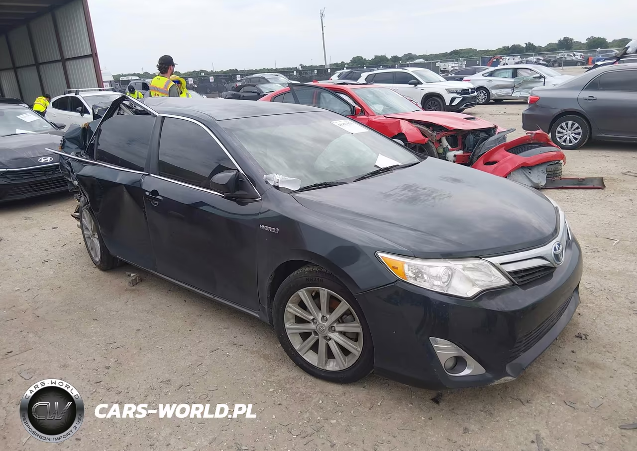 2013 Toyota Camry Hybrid Xle