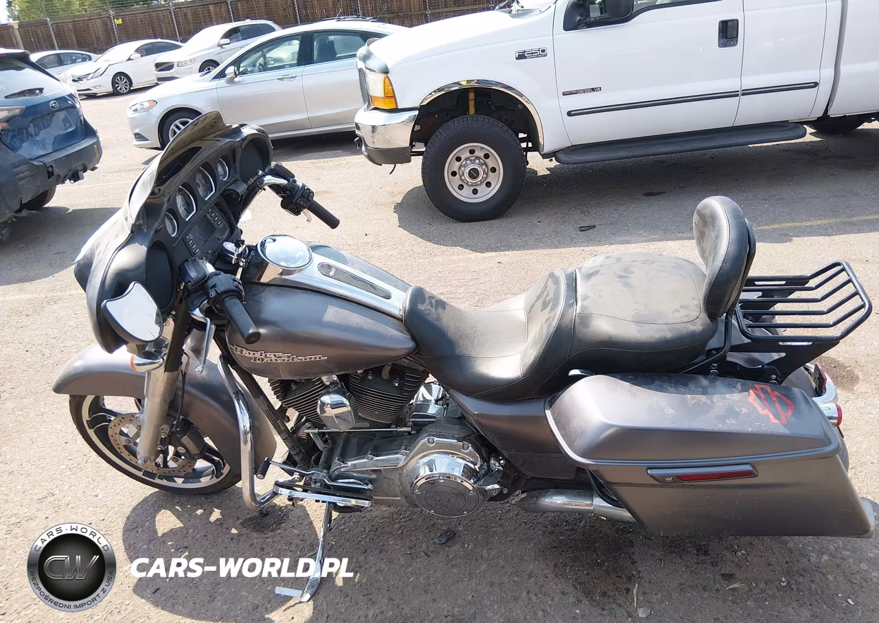 2015 Harley-Davidson Flhx Street Glide VIN:1HD1KBM14FB635408 - 13
