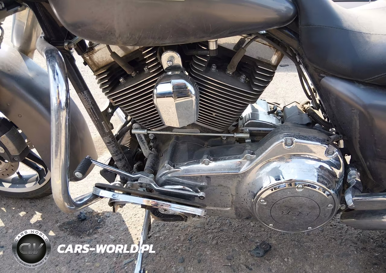 2015 Harley-Davidson Flhx Street Glide VIN:1HD1KBM14FB635408 - 9