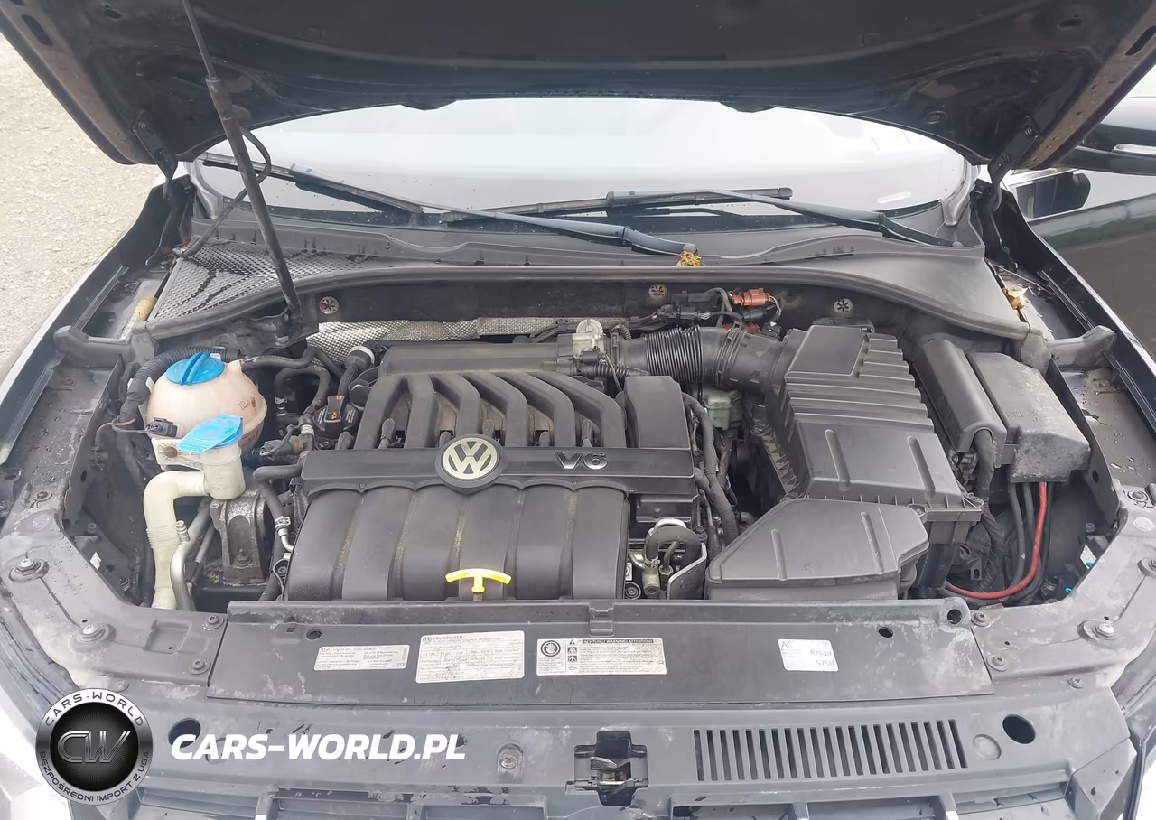 2013 Volkswagen Passat 3.6L V6 Sel Premium VIN:1VWCM7A38DC131777 - 10