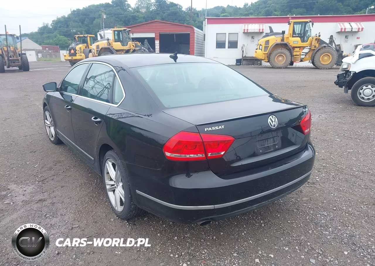 2013 Volkswagen Passat 3.6L V6 Sel Premium VIN:1VWCM7A38DC131777 - 3