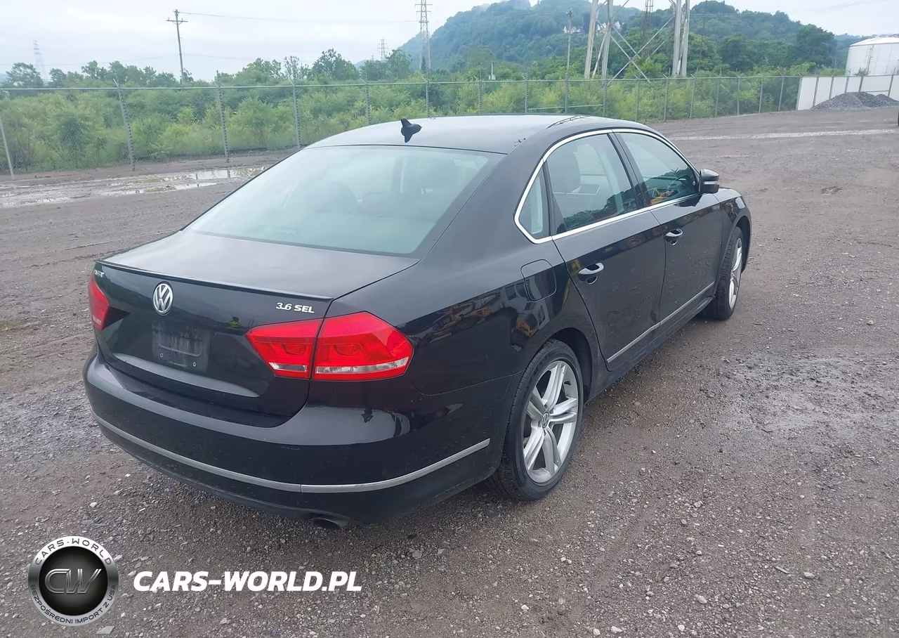 2013 Volkswagen Passat 3.6L V6 Sel Premium VIN:1VWCM7A38DC131777 - 4