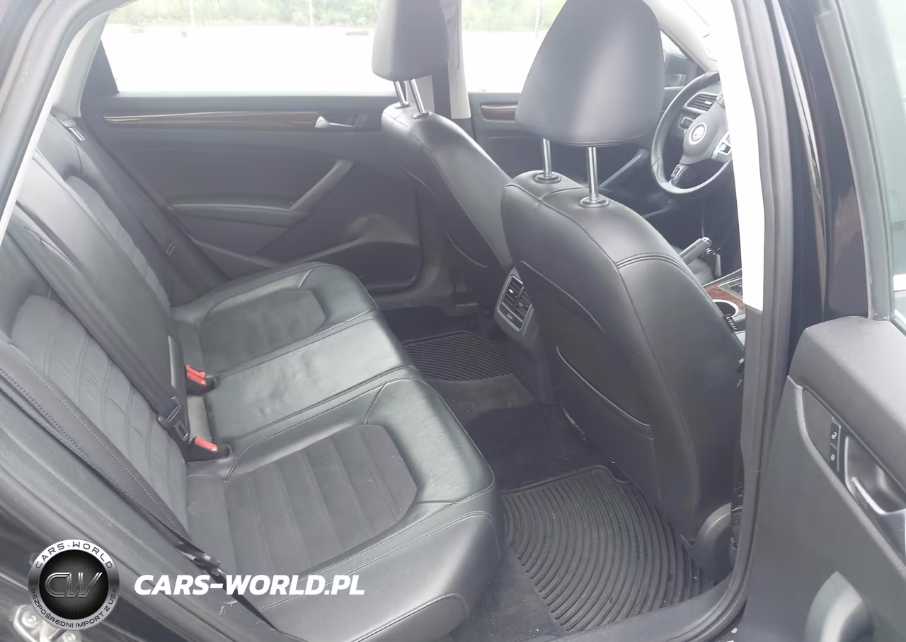 2013 Volkswagen Passat 3.6L V6 Sel Premium VIN:1VWCM7A38DC131777 - 8