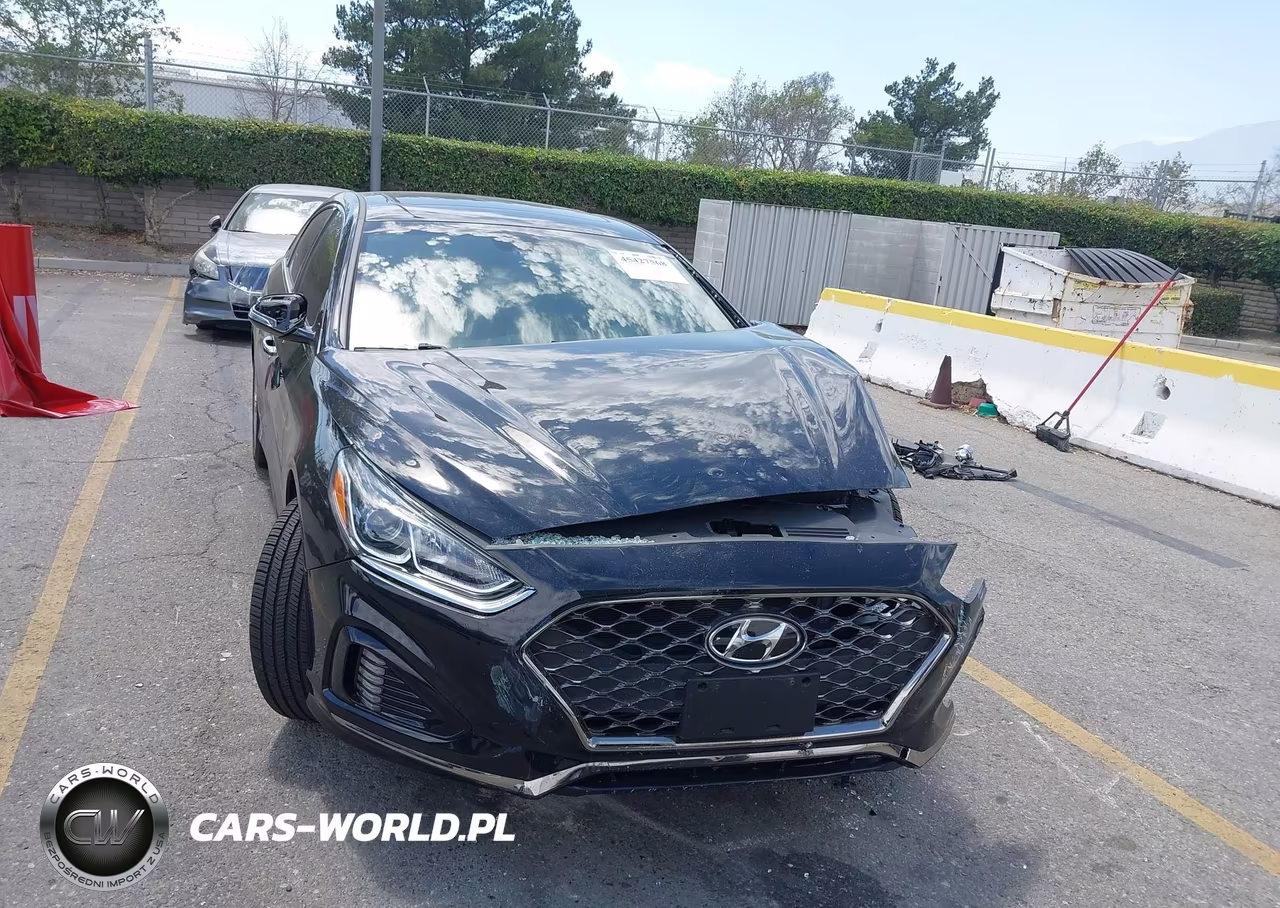 2018 Hyundai Sonata Sport VIN:5NPE34AF8JH649587 - 15