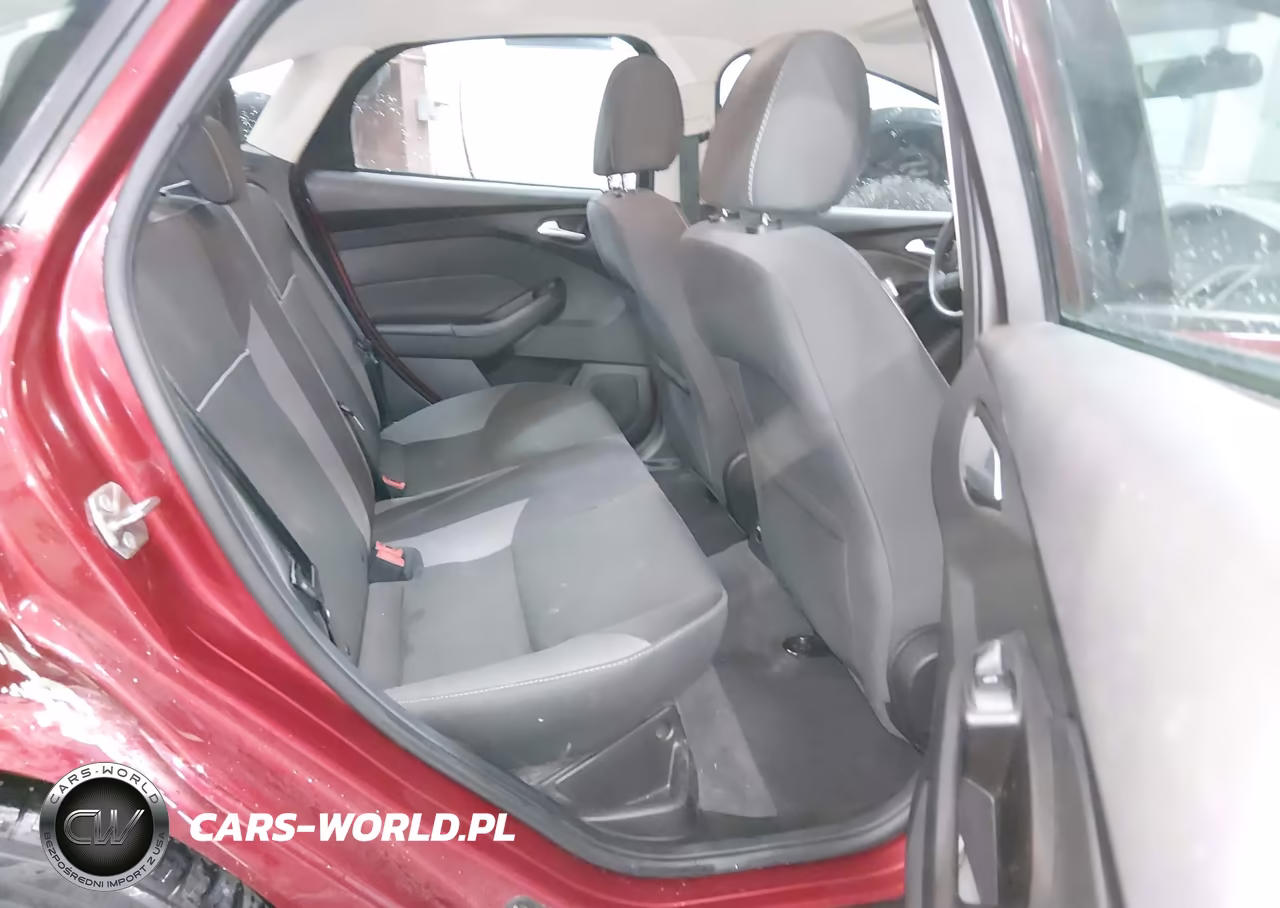 2014 Ford Focus Se VIN:1FADP3F27EL373863 - 8