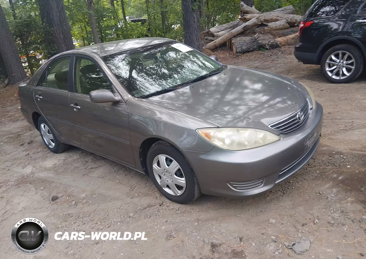 2005 Toyota Camry Le – zdjęcie 1 z 11