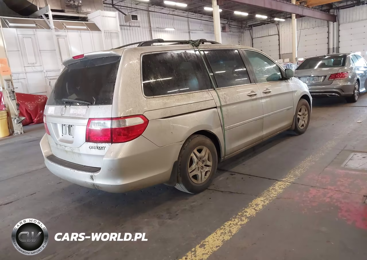 2005 Honda Odyssey Ex VIN:5FNRL38485B016575 - 4