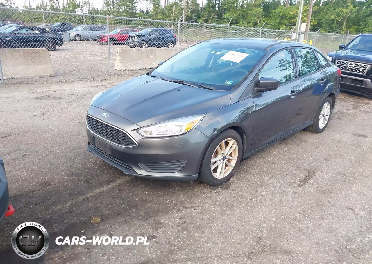 2018 Ford Focus Se VIN:1FADP3F20JL218260 - 2
