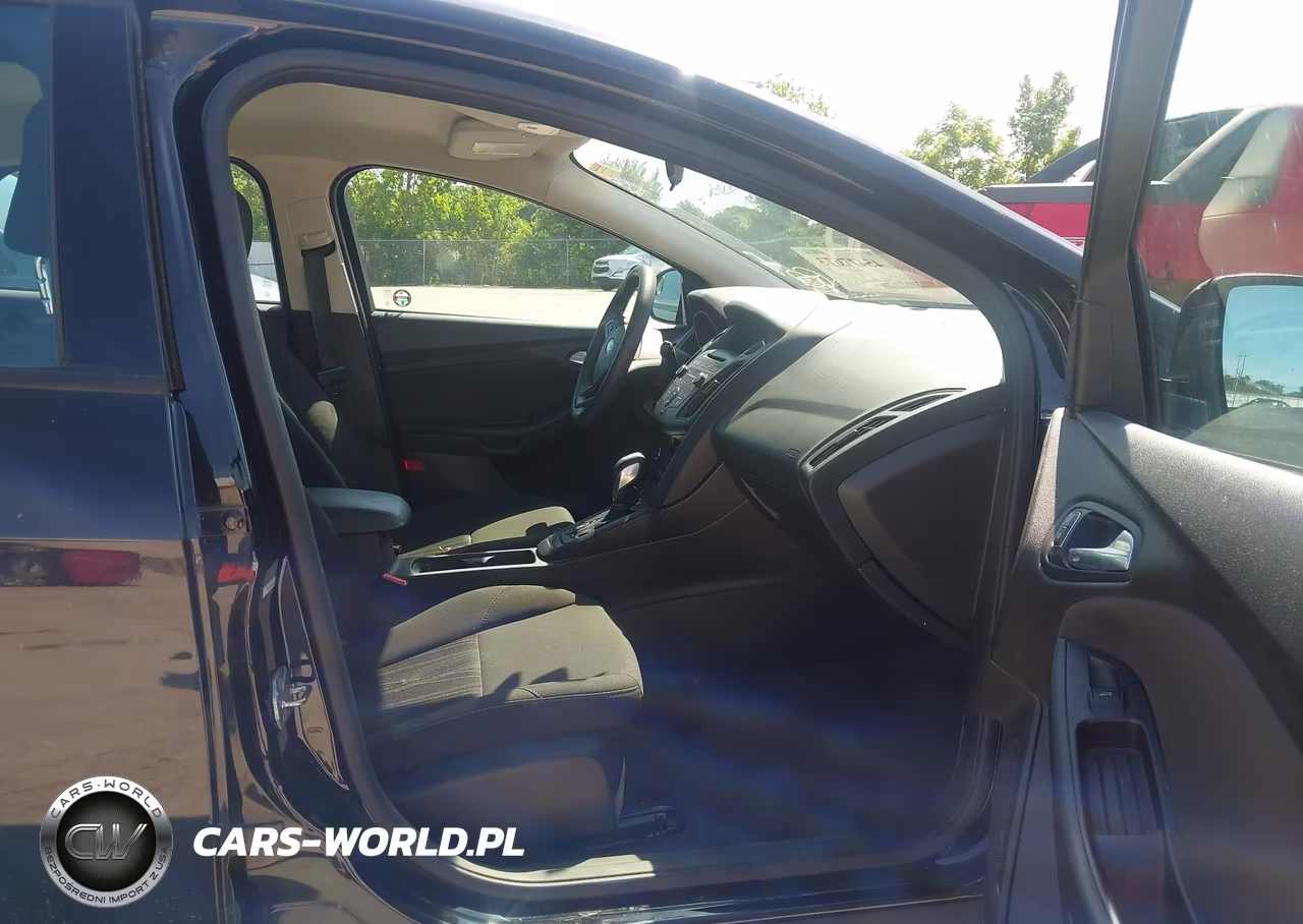 2016 Ford Focus Se VIN:1FADP3FE4GL278125 - 5