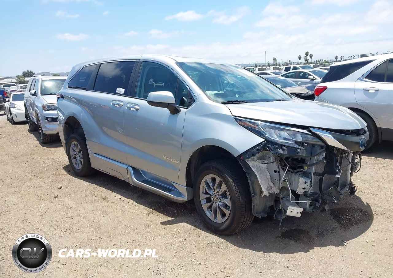 2022 Toyota Sienna Xle – zdjęcie 1 z 17