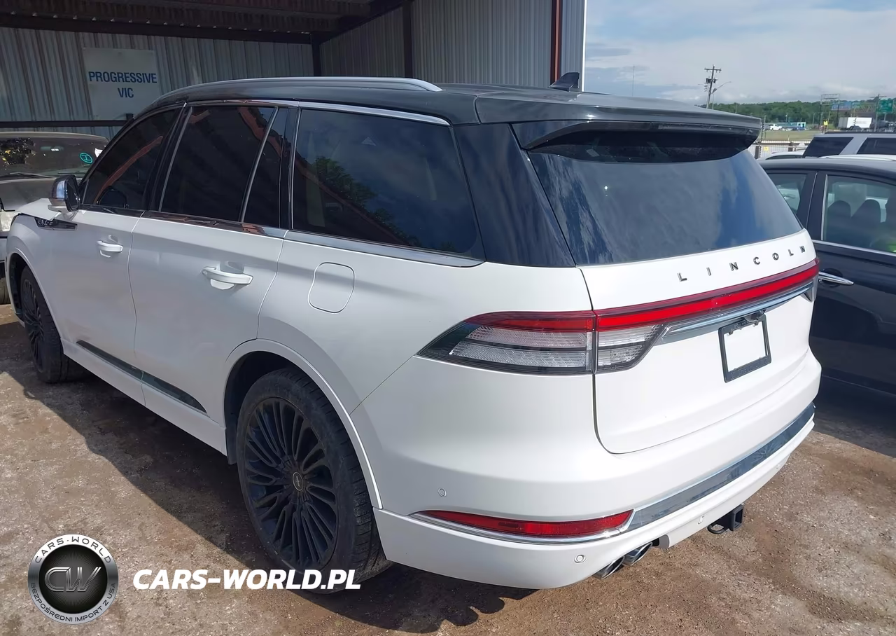 2020 Lincoln Aviator Black Label VIN:5LM5J9XC4LGL04914 - 3