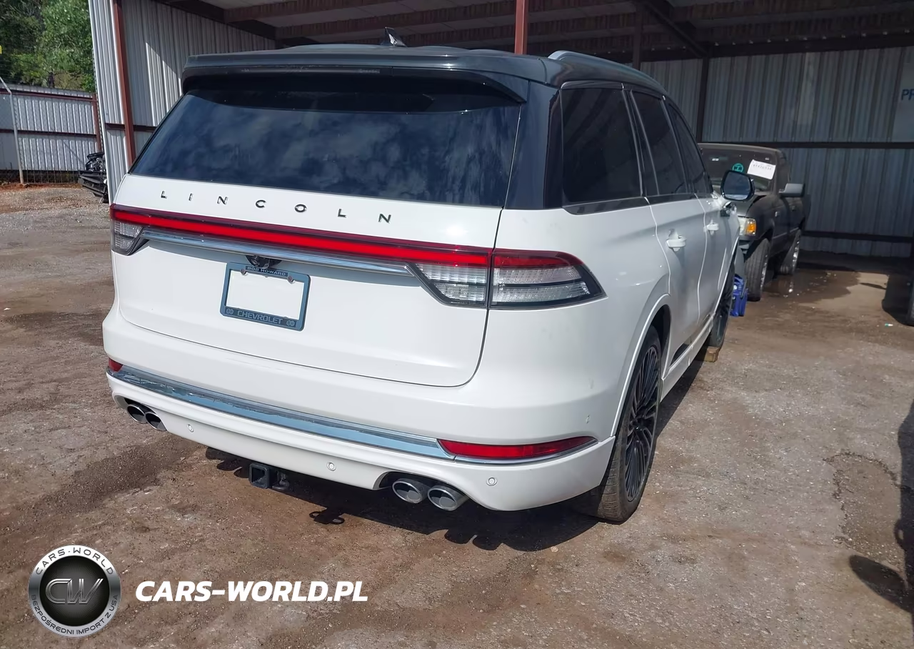 2020 Lincoln Aviator Black Label VIN:5LM5J9XC4LGL04914 - 4