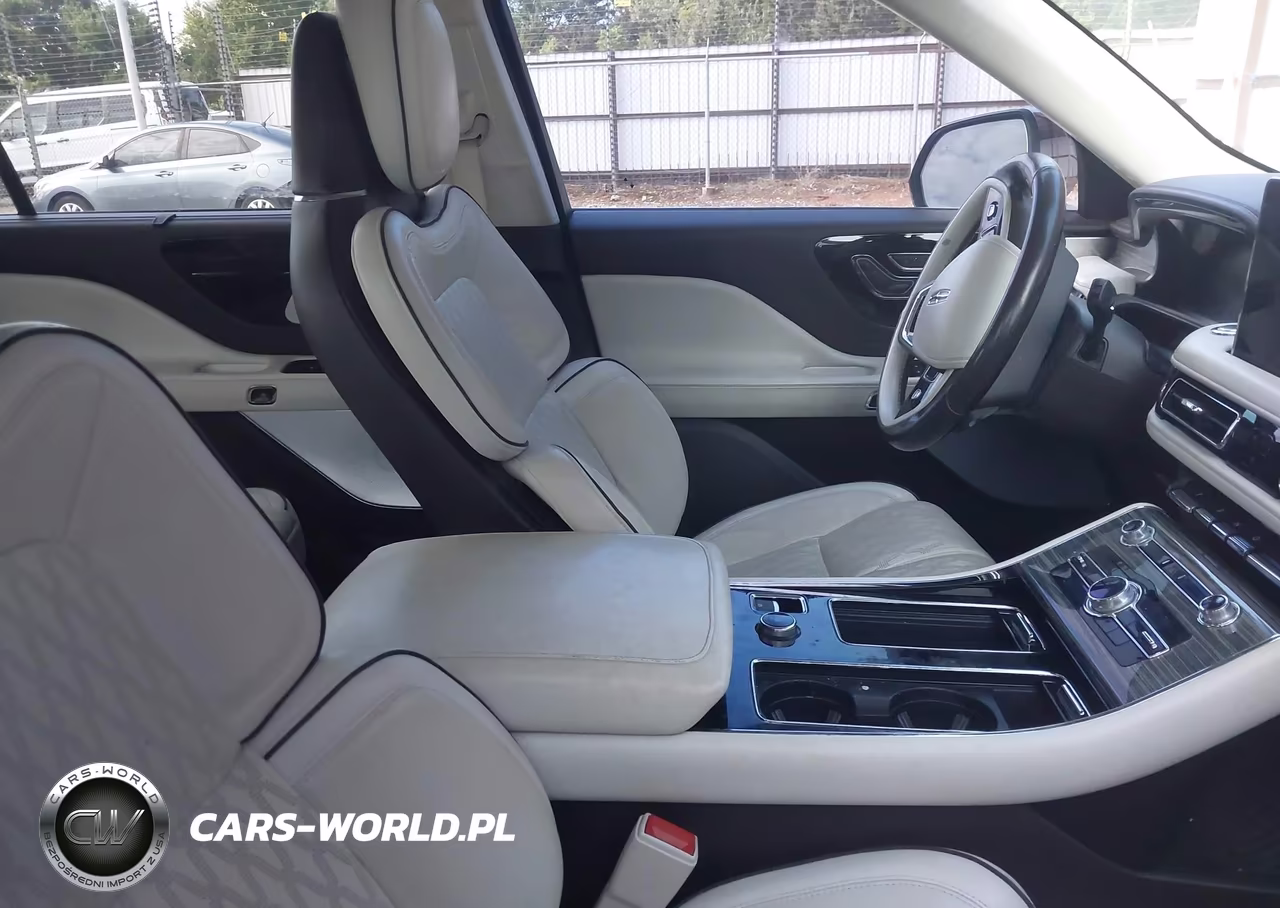 2020 Lincoln Aviator Black Label VIN:5LM5J9XC4LGL04914 - 5