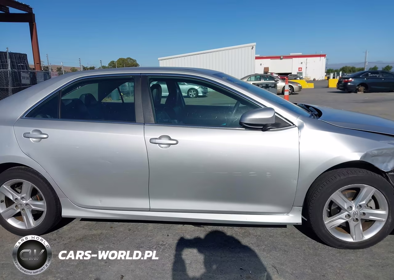 2014 Toyota Camry Se VIN:4T1BF1FK0EU453522 - 15