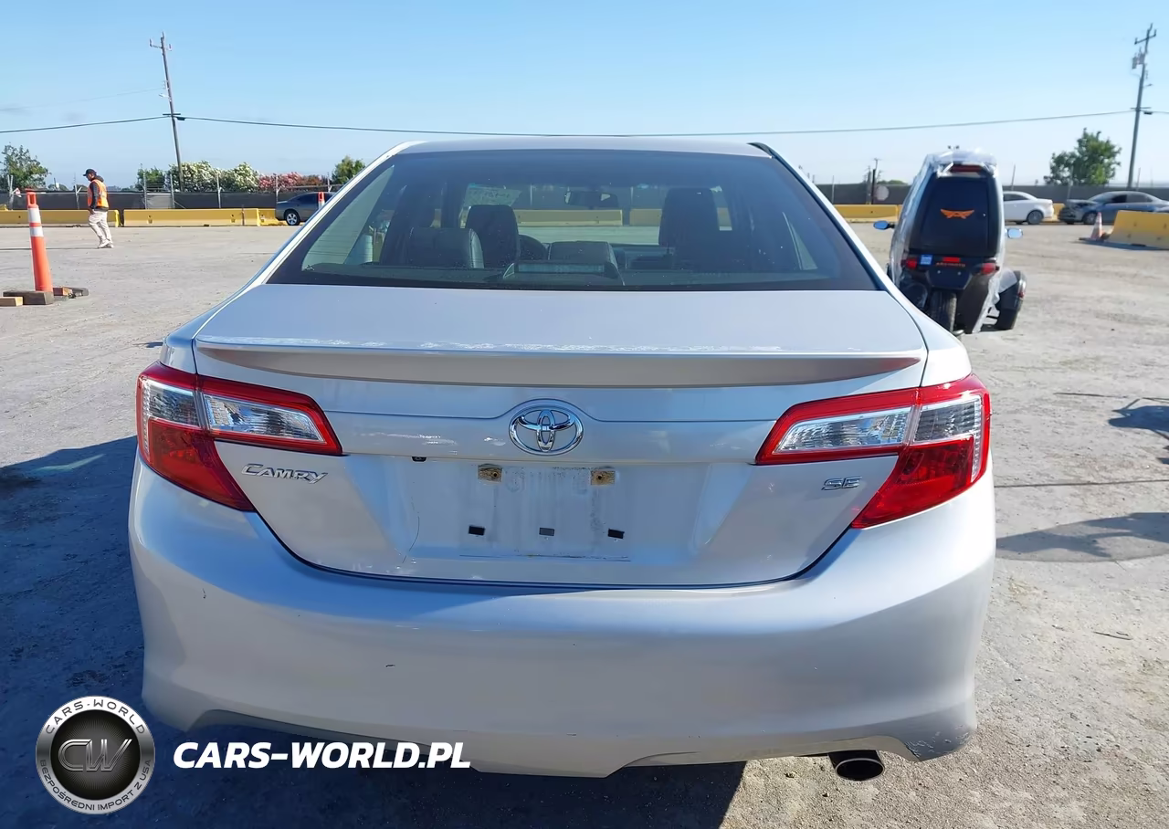 2014 Toyota Camry Se VIN:4T1BF1FK0EU453522 - 18