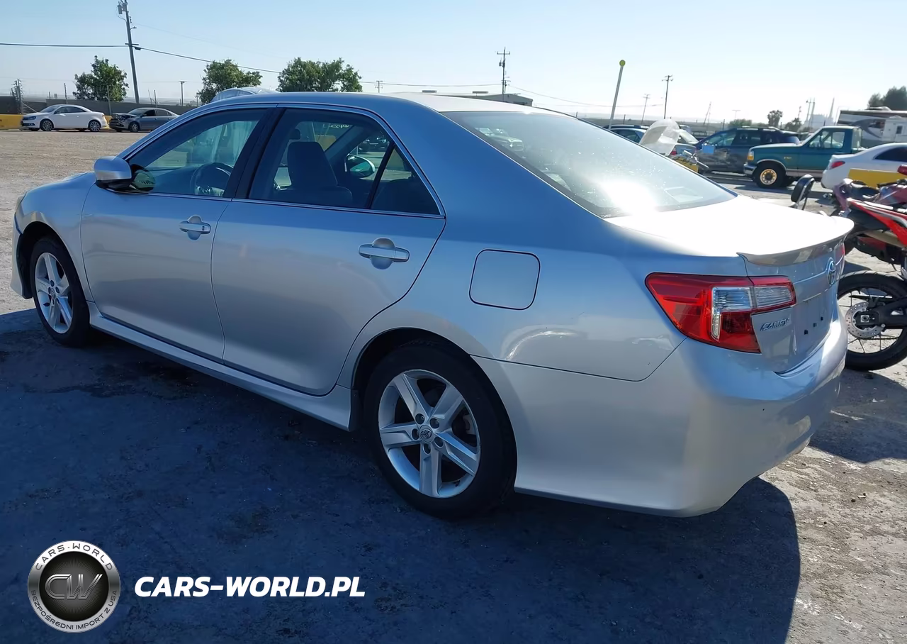 2014 Toyota Camry Se VIN:4T1BF1FK0EU453522 - 3