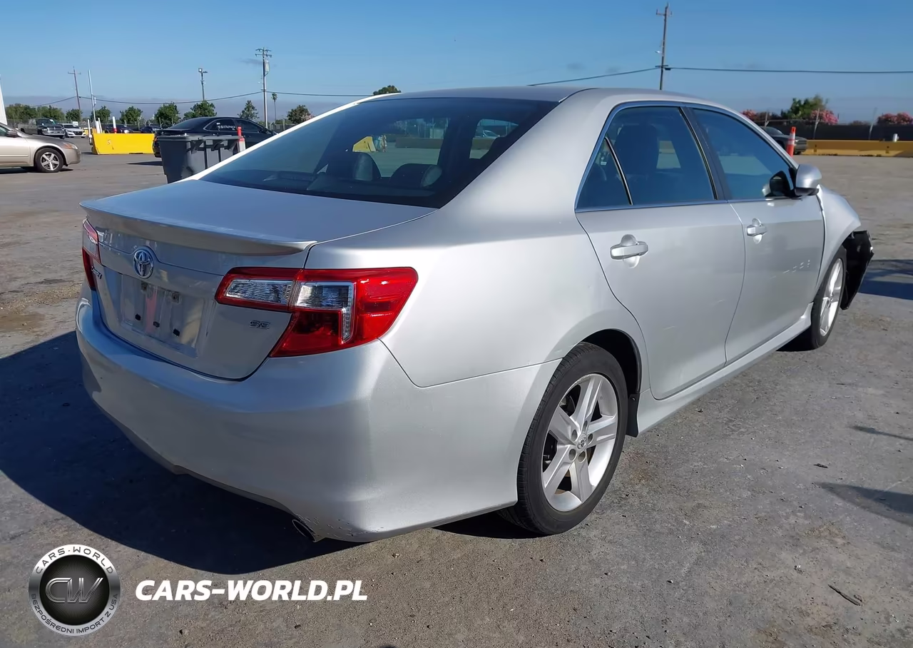2014 Toyota Camry Se VIN:4T1BF1FK0EU453522 - 4