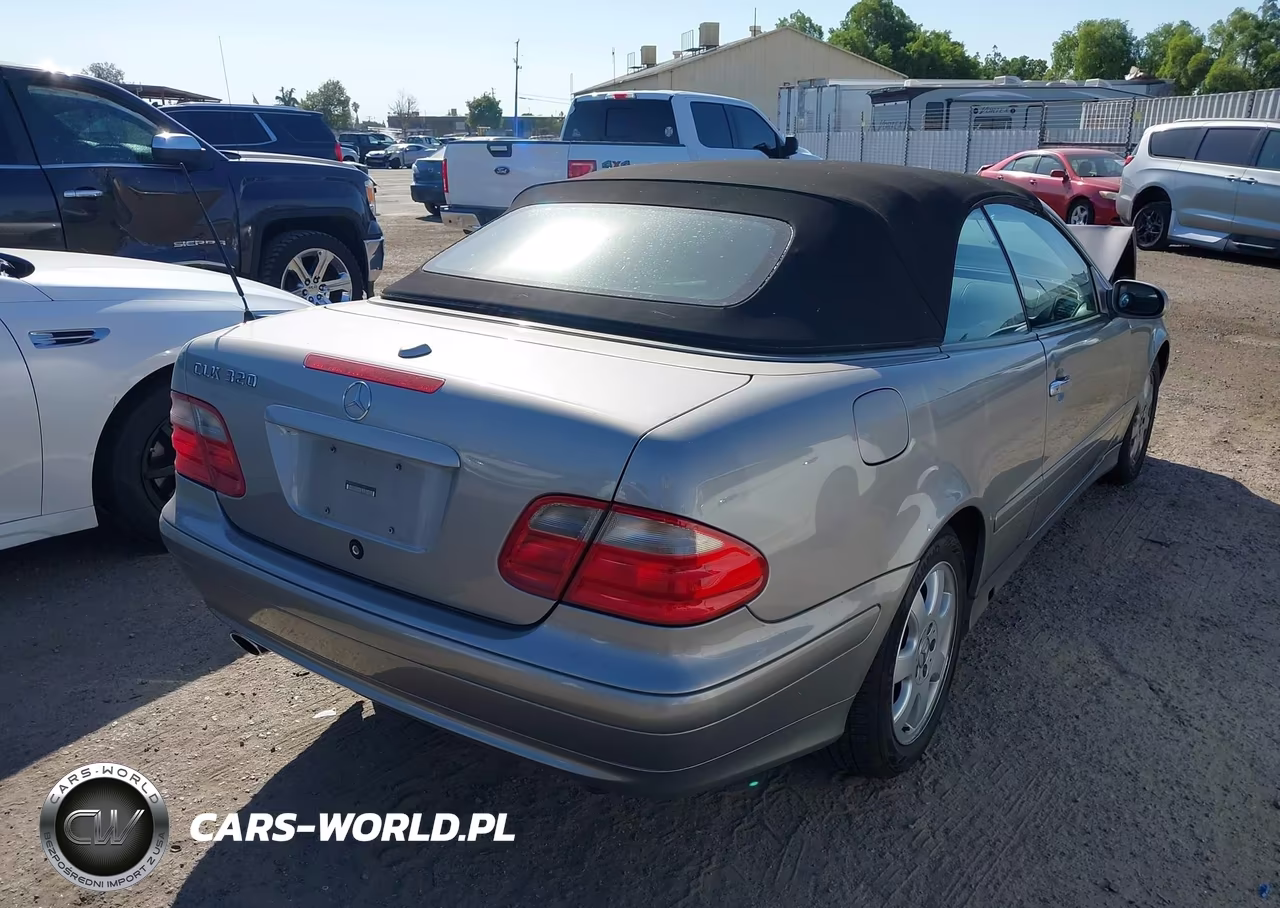 2003 Mercedes-Benz Clk 320 VIN:WDBLK65G73T136742 - 4