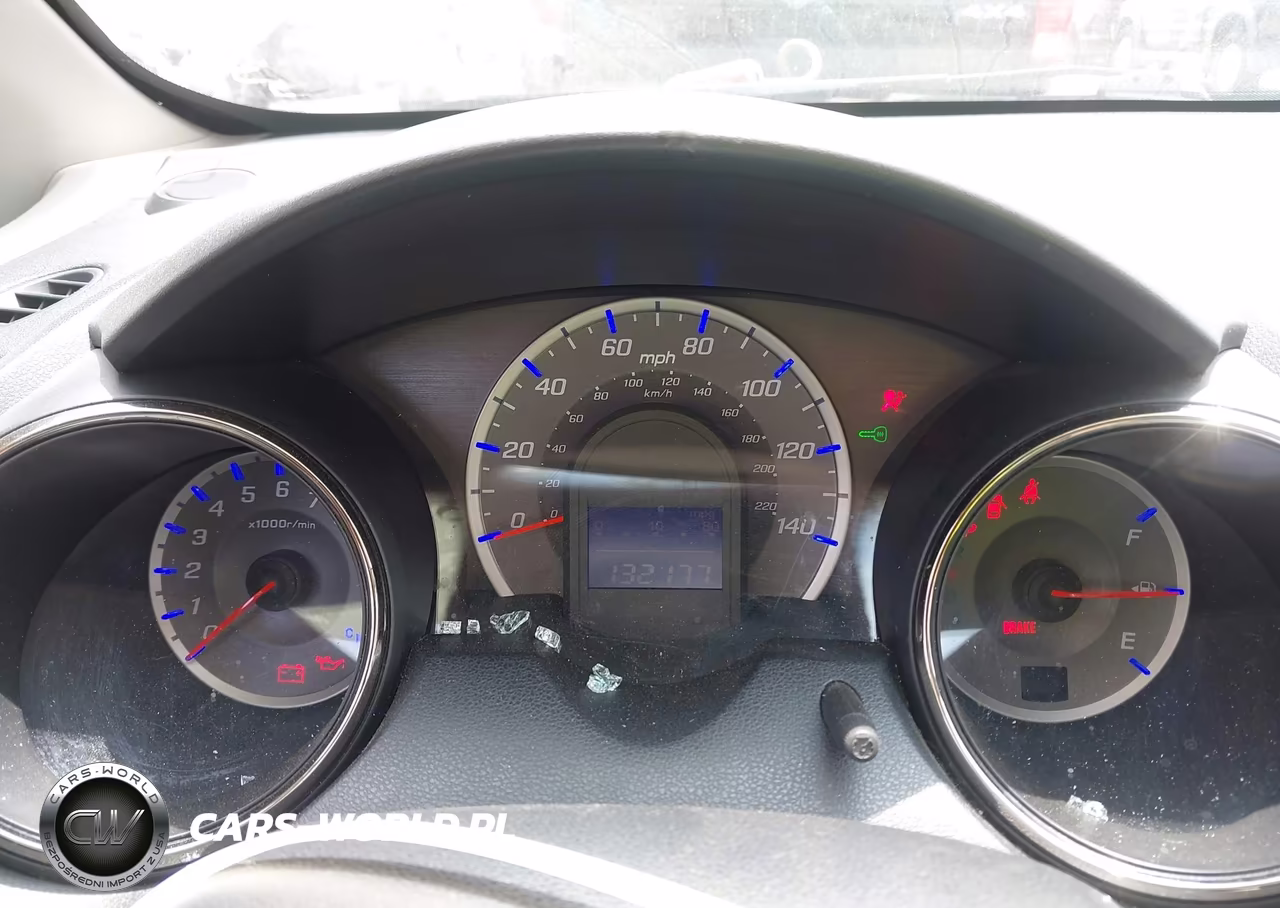 2013 Honda Fit Sport VIN:JHMGE8H60DC057874 - 7