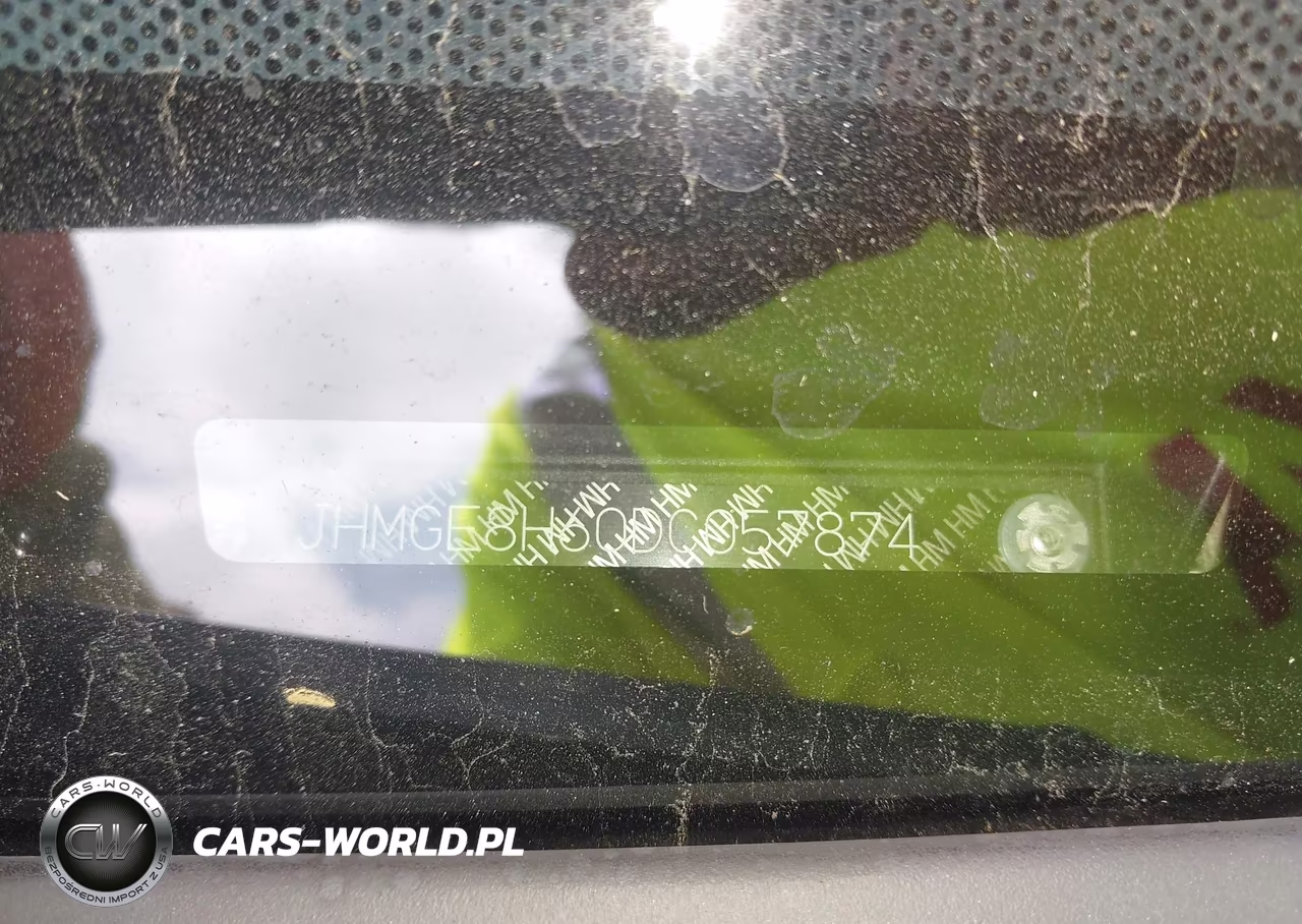 2013 Honda Fit Sport VIN:JHMGE8H60DC057874 - 9
