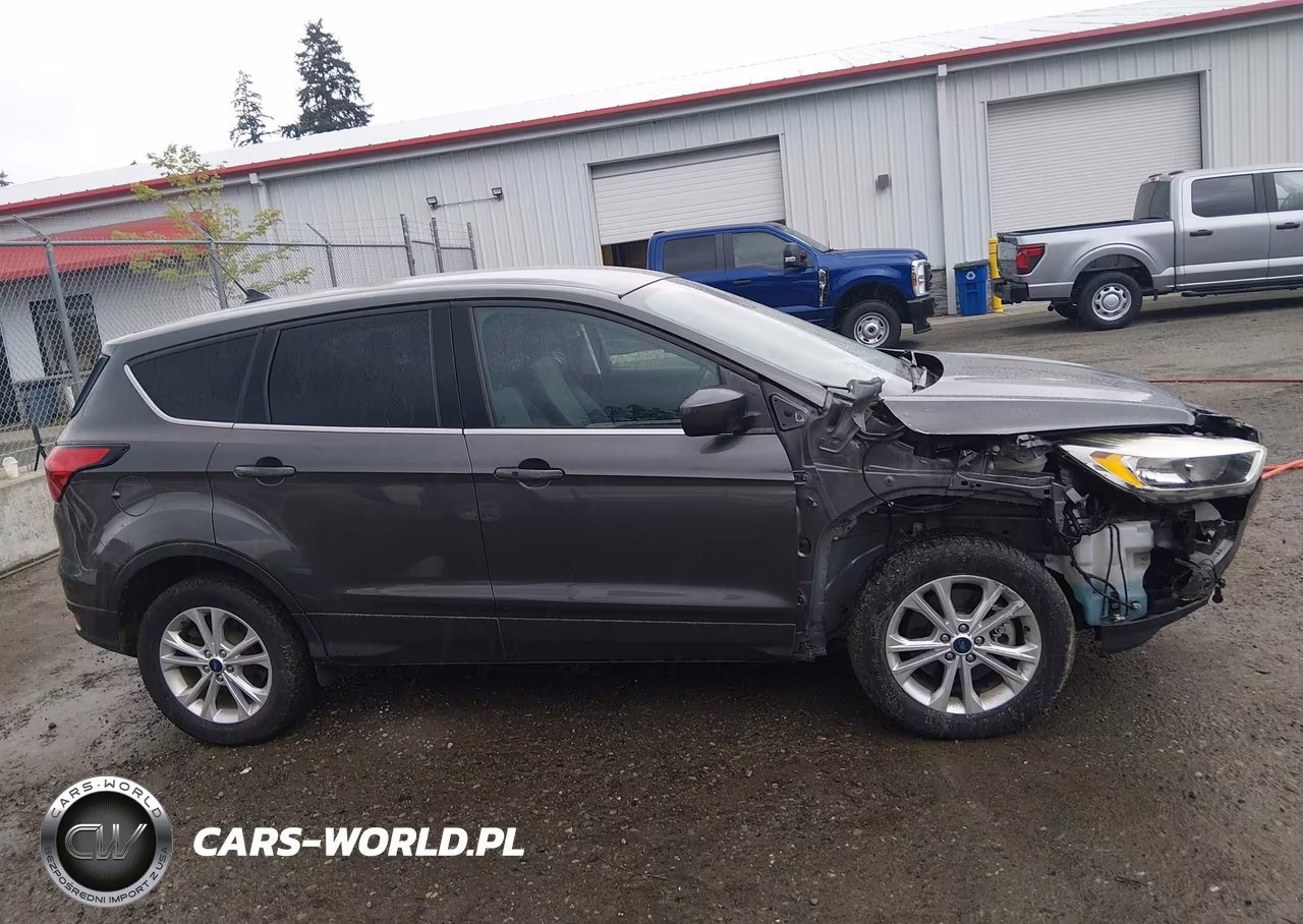 2019 Ford Escape Se VIN:1FMCU9GD1KUA65817 - 15