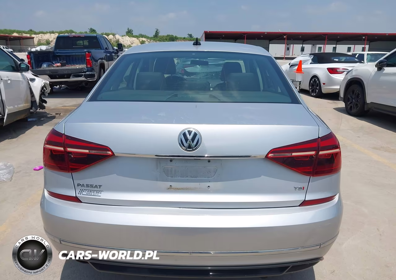 2017 Volkswagen Passat 1.8T R-Line VIN:1VWDT7A34HC036016 - 16