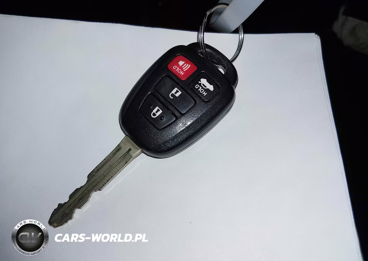 2018 Toyota Corolla Le VIN:5YFBURHE0JP807384 - 11