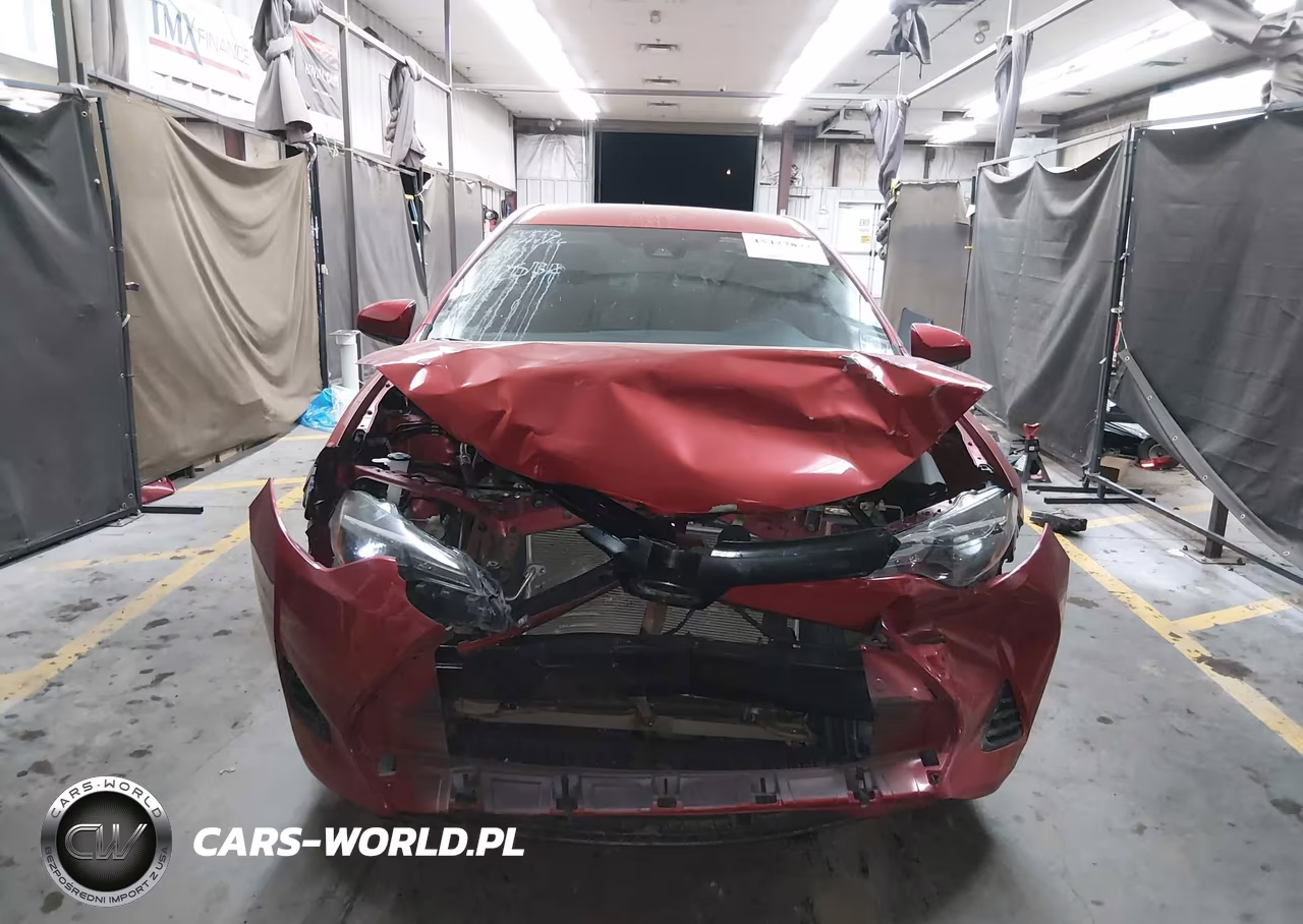 2018 Toyota Corolla Le VIN:5YFBURHE0JP807384 - 13