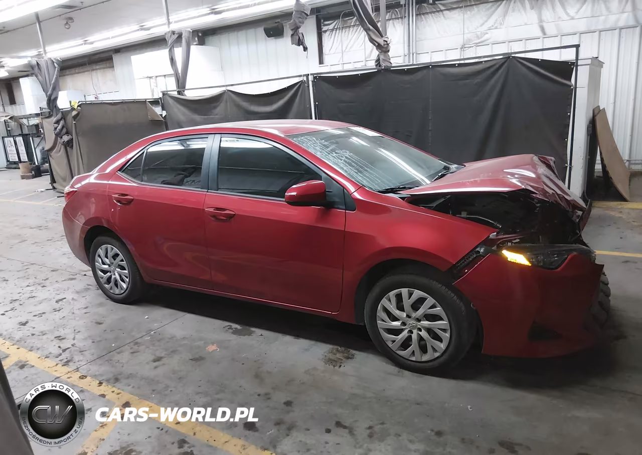 2018 Toyota Corolla Le VIN:5YFBURHE0JP807384 - 14