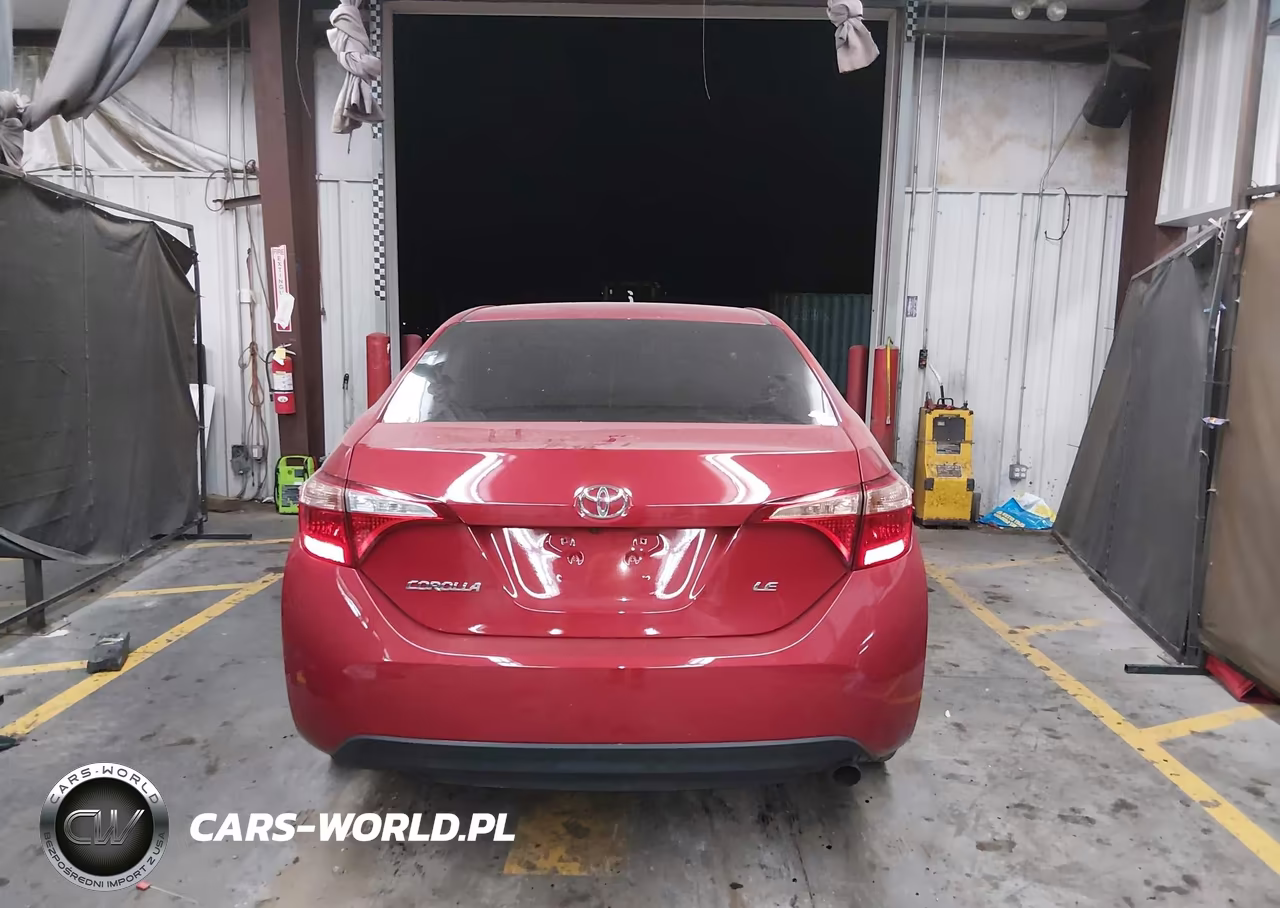 2018 Toyota Corolla Le VIN:5YFBURHE0JP807384 - 17