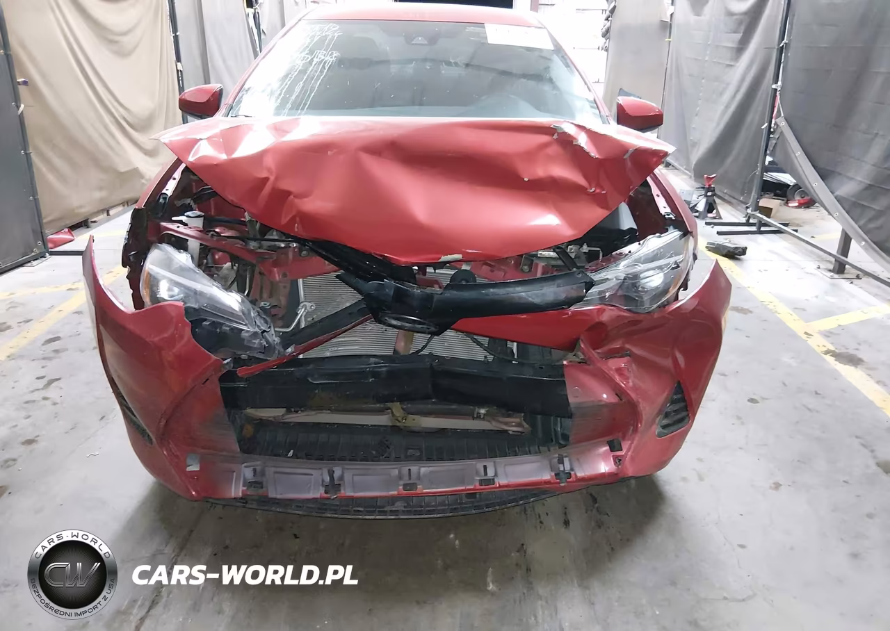 2018 Toyota Corolla Le VIN:5YFBURHE0JP807384 - 6