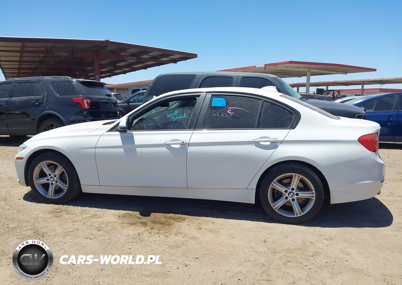 2013 BMW 328I xDrive VIN:WBA3B3C5XDJ811043 - 13