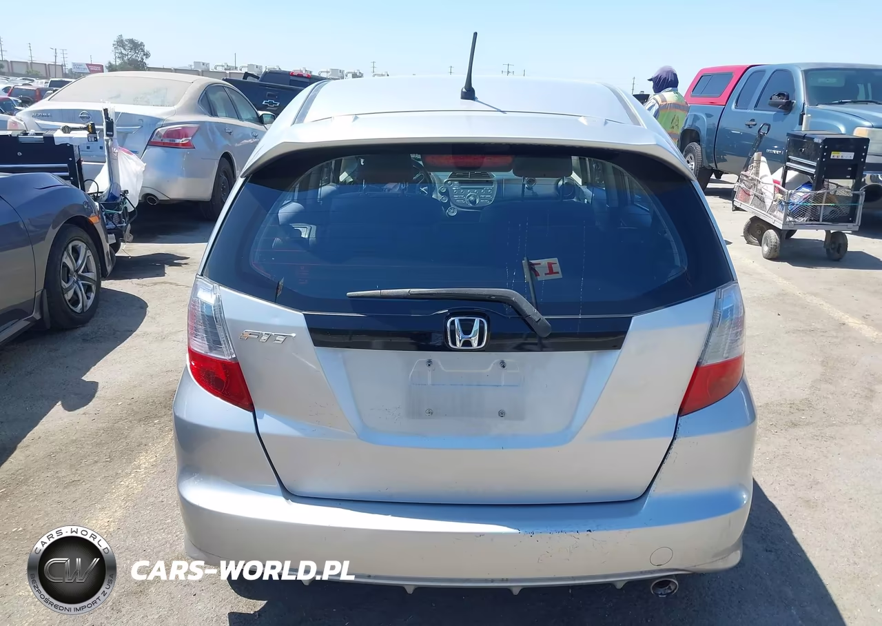 2012 Honda Fit Sport VIN:JHMGE8H53CC011414 - 17