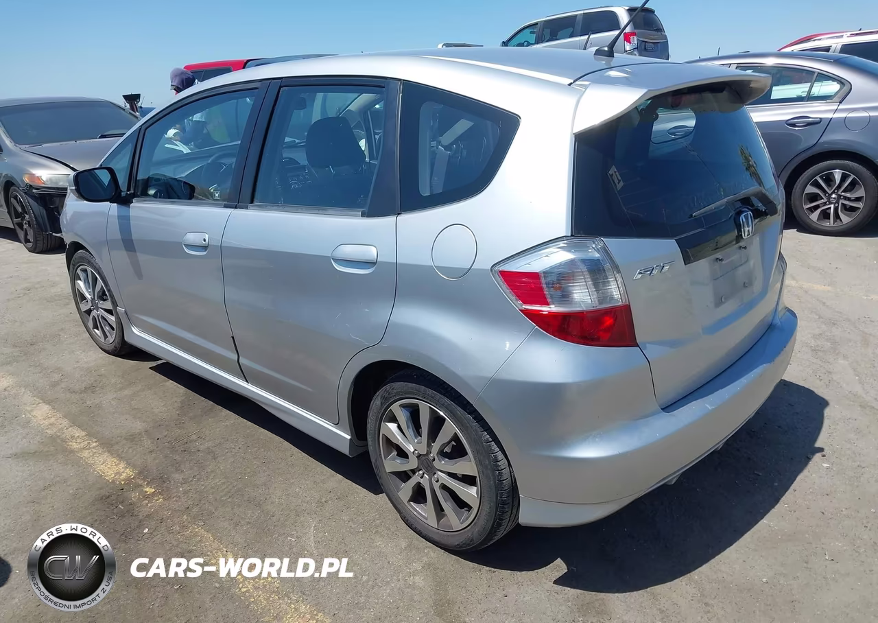 2012 Honda Fit Sport VIN:JHMGE8H53CC011414 - 3