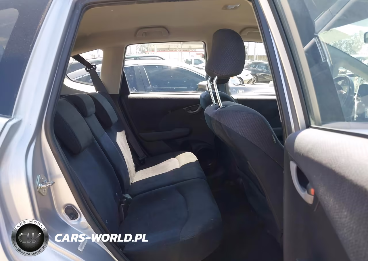 2012 Honda Fit Sport VIN:JHMGE8H53CC011414 - 8