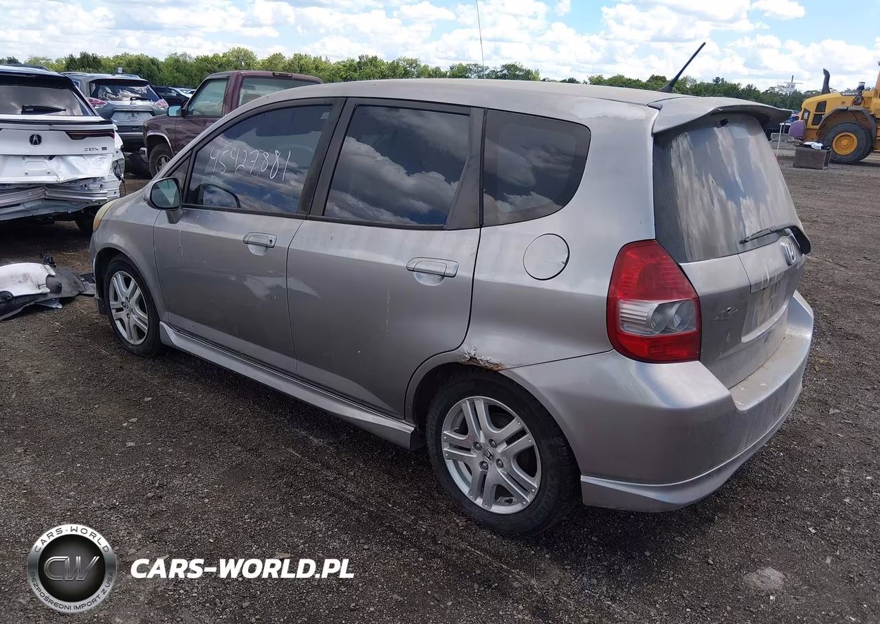 2007 Honda Fit Sport VIN:JHMGD38617S013320 - 3