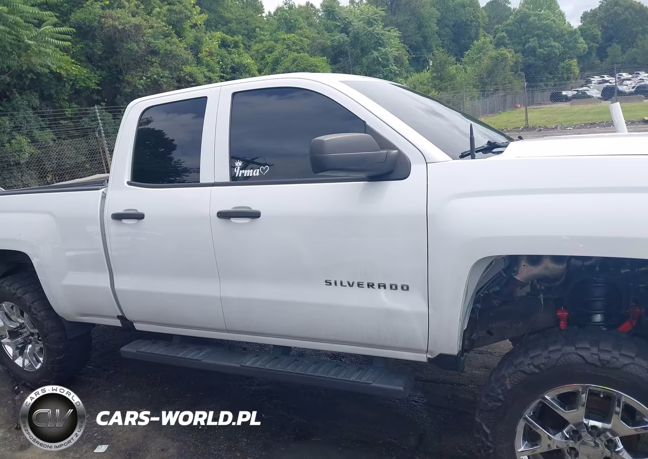 2018 Chevrolet Silverado 1500 Custom VIN:1GCVKPEC2JZ318288 - 13