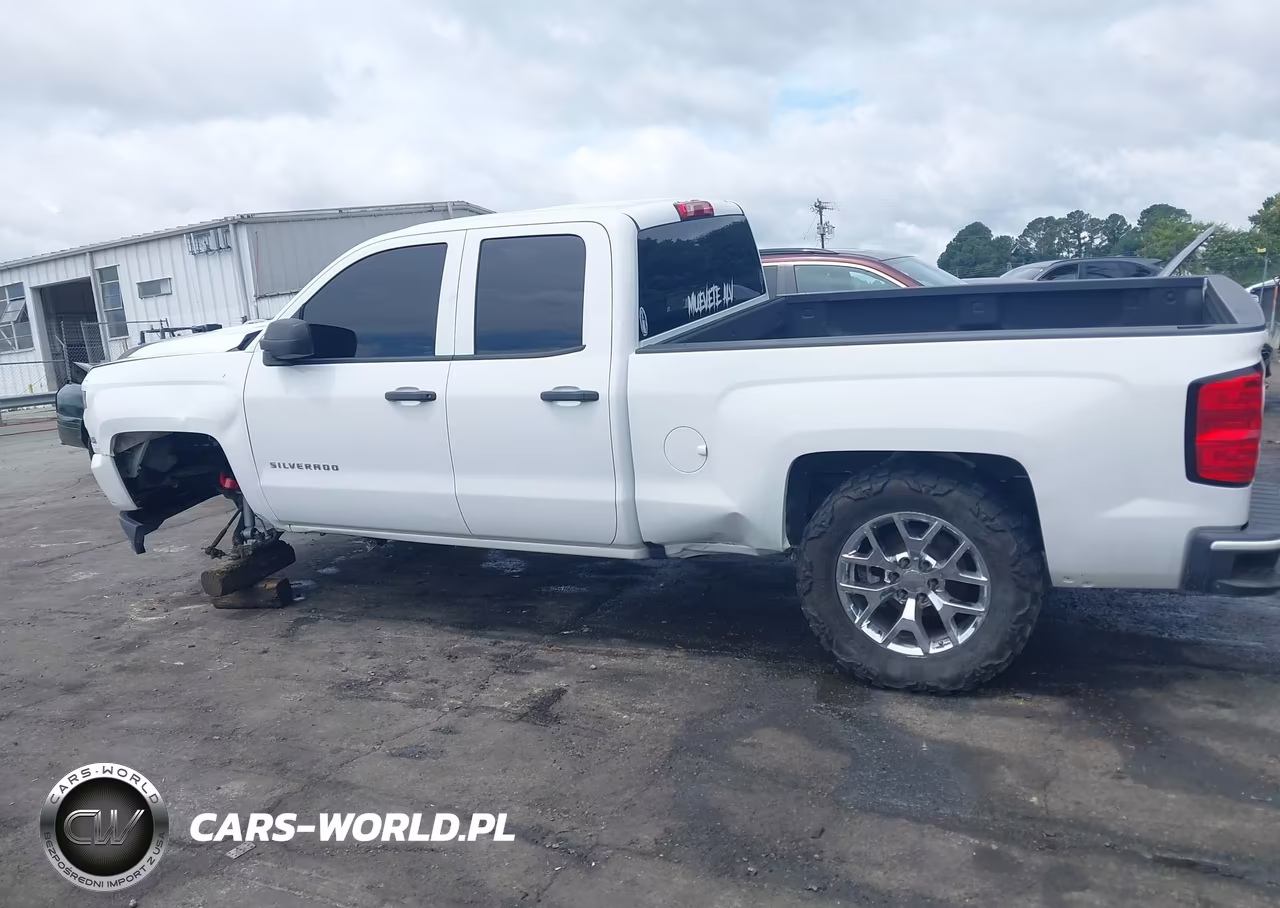 2018 Chevrolet Silverado 1500 Custom VIN:1GCVKPEC2JZ318288 - 14