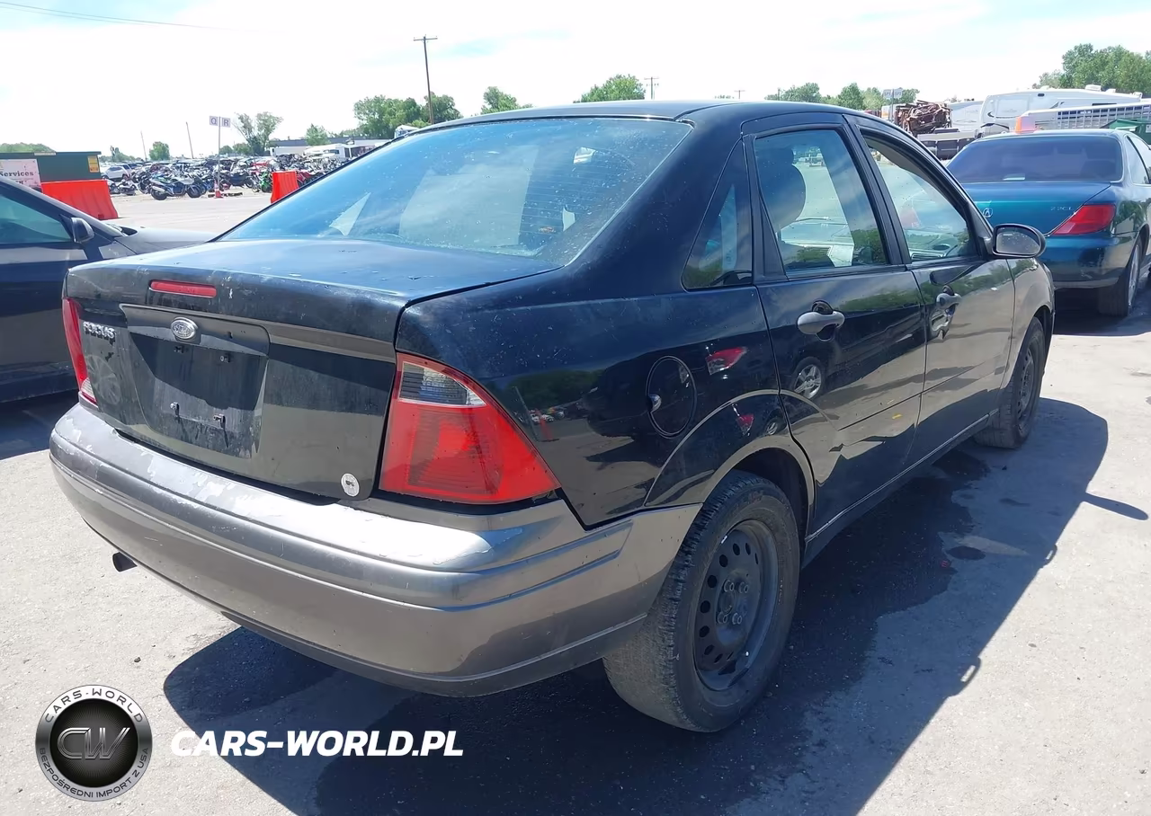 2007 Ford Focus S-Se-Ses VIN:1FAFP34N67W248179 - 4