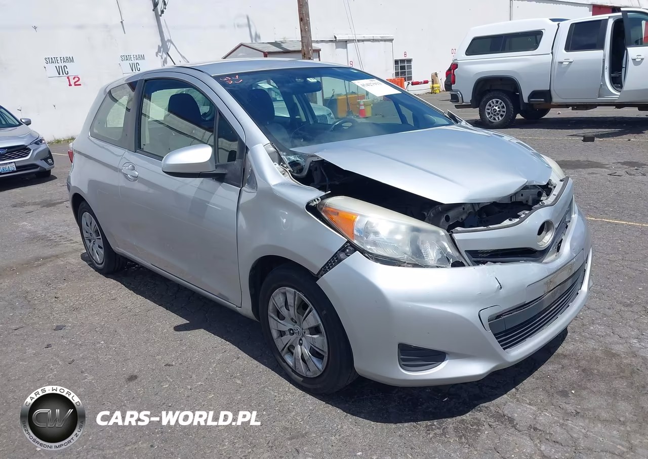 2013 Toyota Yaris Le
