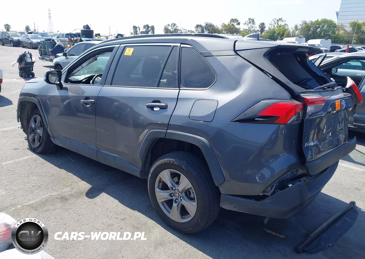 2023 Toyota Rav4 Xle VIN:2T3P1RFV0PW370311 - 3