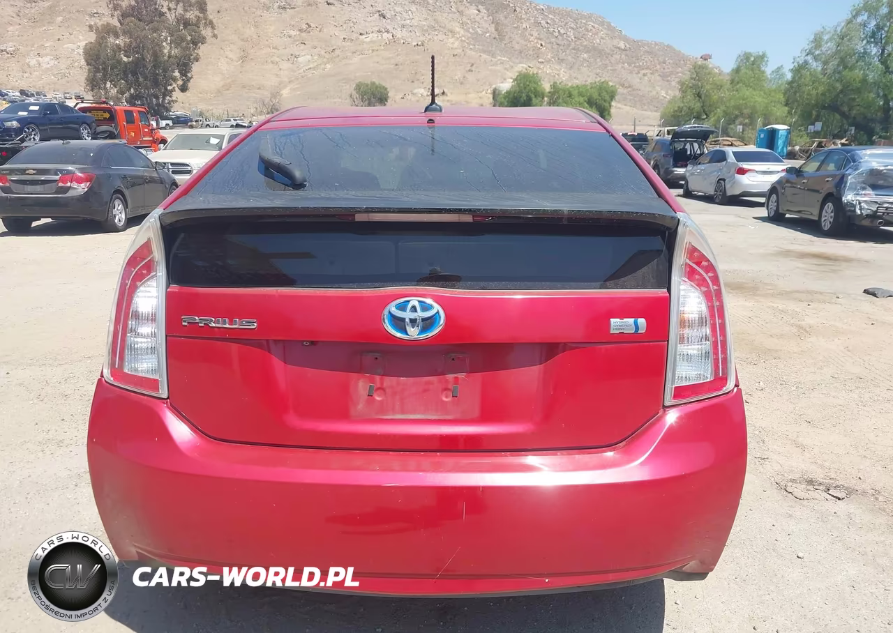2014 Toyota Prius Three VIN:JTDKN3DU1E0357767 - 16